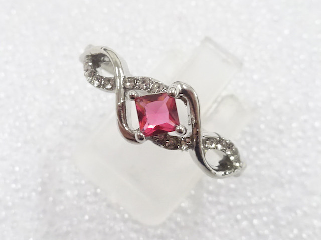 JAPANESE KIMONO / ANTIQUE COLORED STONE RING (SIZE 23)